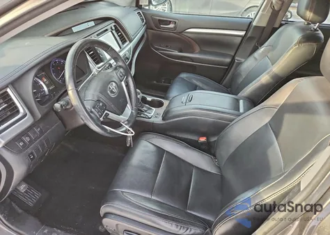 2018 Toyota Highlander Se из США, поврежденный, VIN 5TDJZRFH3JS886910